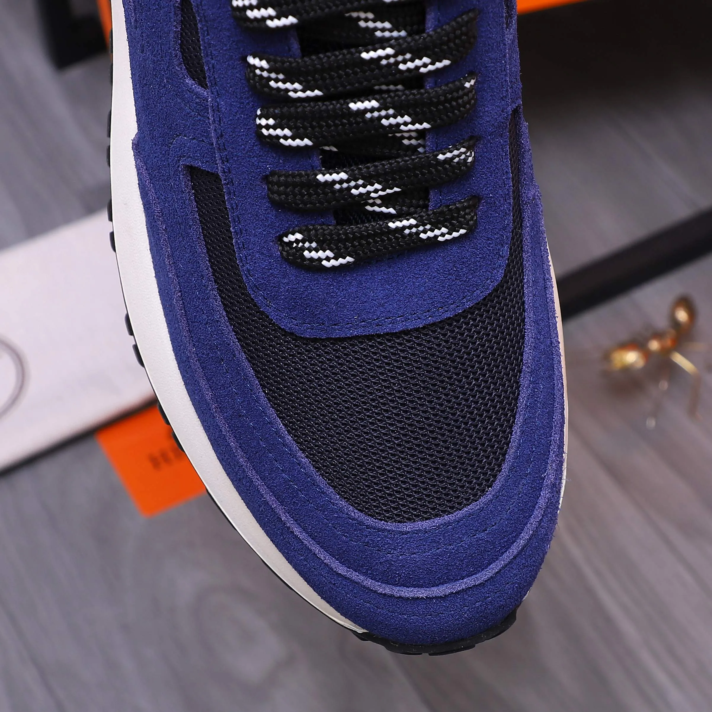 Men's shoes 💰420 Product trademark: HERMES "Hermes" casual shoes Regular size: 38-44 Product materials: Selected frosted cowhide stitching mesh upper Breathable mesh lining Cowhide insole Rubber outsole